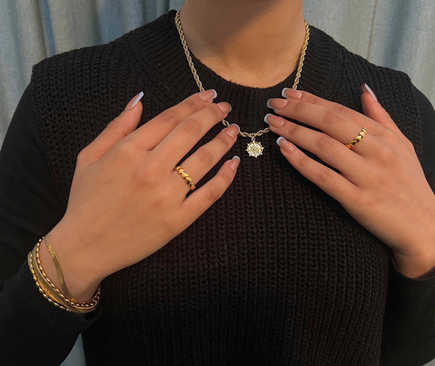 Rome Row Of Hearts Gold Love Ring