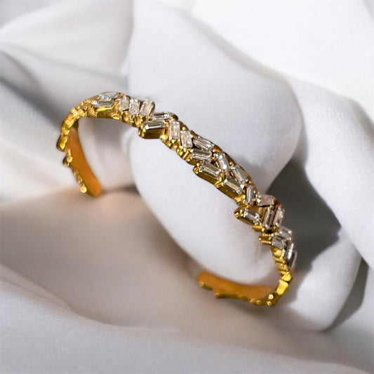 Riyadh Silver Cluster Crystal Gold Bangle