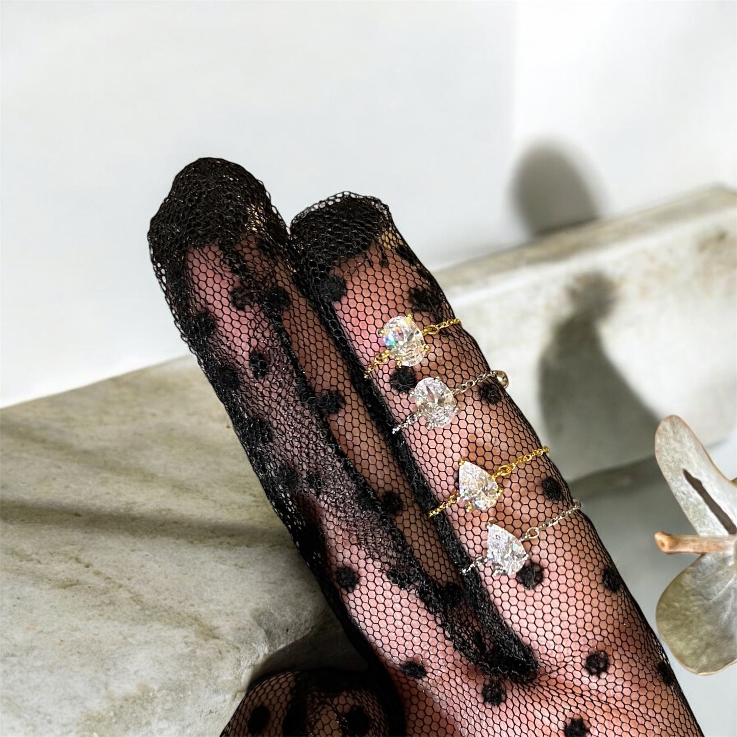 Vienna Oval Cut Diamond Chain Ring In Gold & Silver